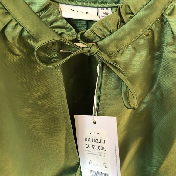 NWT green dress from the UK - Picture 2 of 4